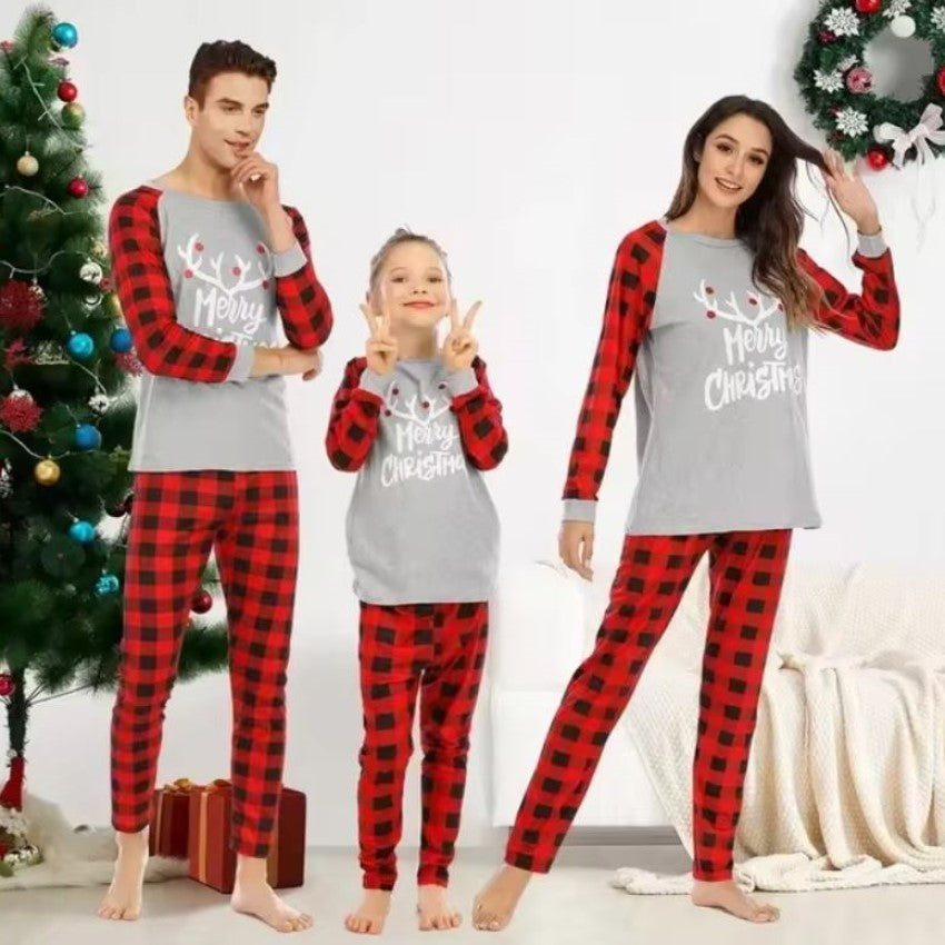 Gifts Actually  -Christmas - Family Pyjamas - Merry Christmas (Antlers) - Family Grey Design
