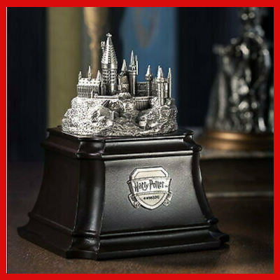 Gifts Actually - Harry Potter Hogwarts Music Box - Royal Selangor - Display photo