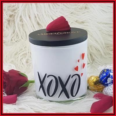 Gifts Actually - Amber Grove - Soy wax Candle - Romance - XOXO with Hearts